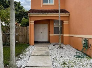 10470 SW 16th St, Pembroke Pines, FL 33025