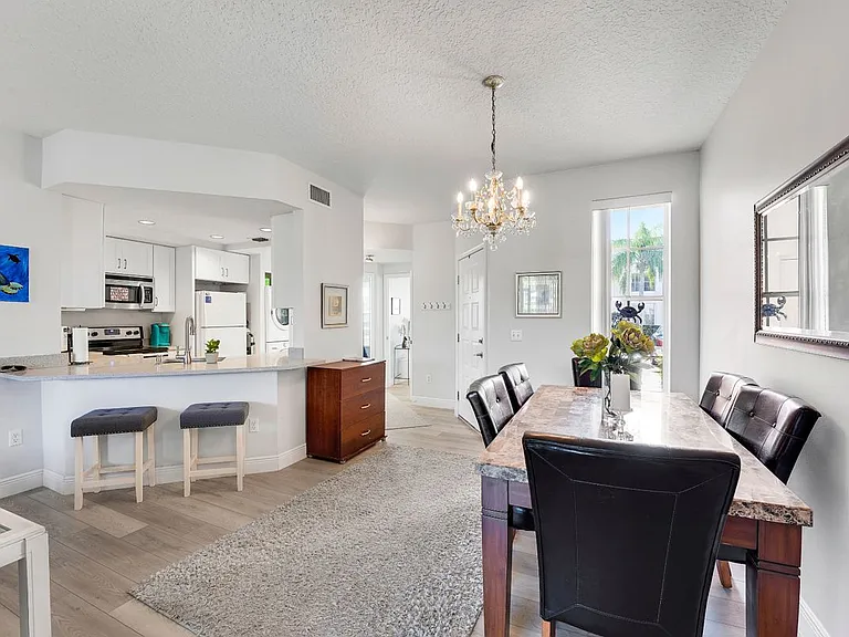 101 Muirfield Ct #C — Photo 3