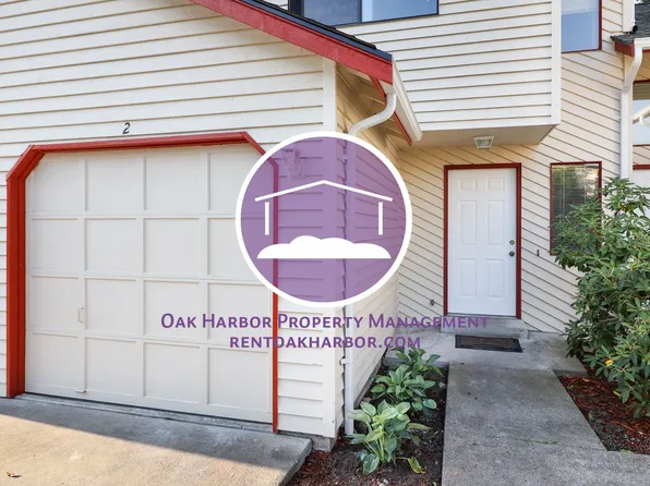 1025 SW Kaleeton Loop #2, Oak Harbor, WA 98277