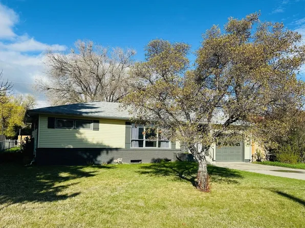 539 Circle Dr E, Cody, WY 82414