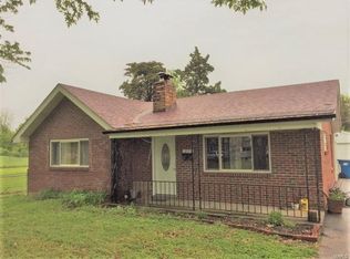 3758 Saint Gregory Ct, Saint Ann, MO 63074