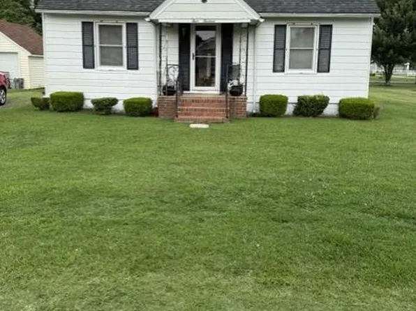 413 Chestnut St, Hebron, MD 21830