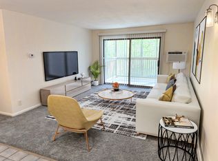 995 Atwood Ave #202, Johnston, RI 02919