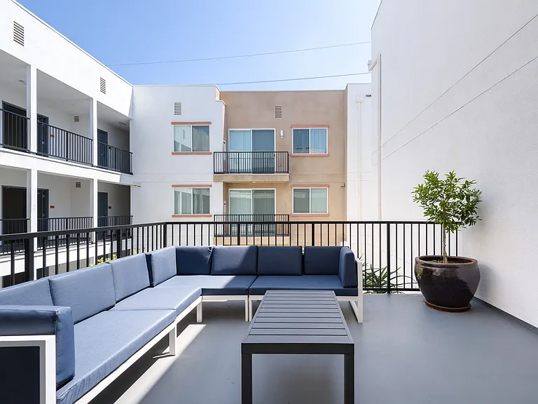 Sherman Way Luxury Apartment Homes — Photo 13