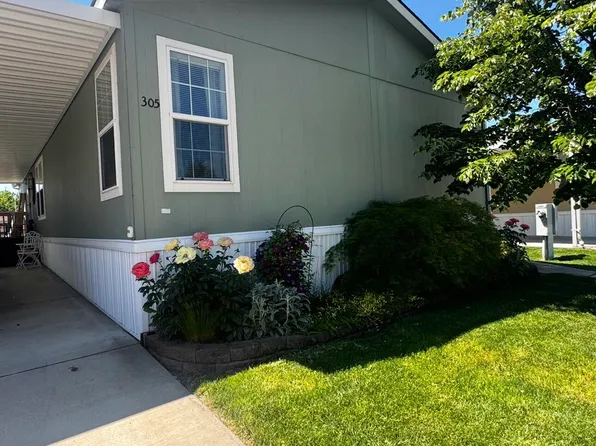 10 E South Stage Rd Spc 305, Medford, OR 97501