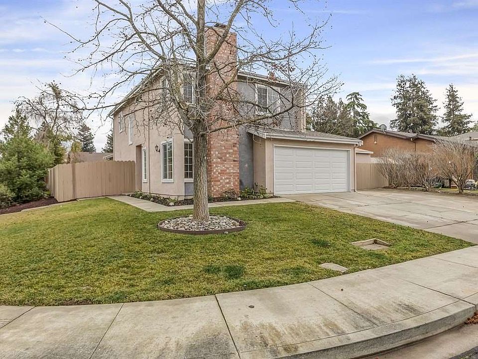 2nd image of 83 Trinity Cir