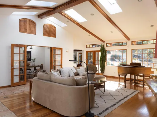 15 Via Milpitas, Carmel Valley, CA 93924