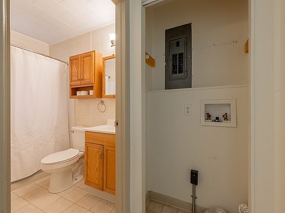 3rd image of 173 Market St #1