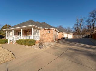 3713 E Fox Grape Rd, Springfield, MO 65809