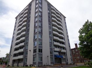 11811 Lake Ave APT 701, Lakewood, OH 44107