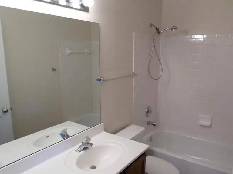 2020 Madrillon Springs Ct — Photo 4