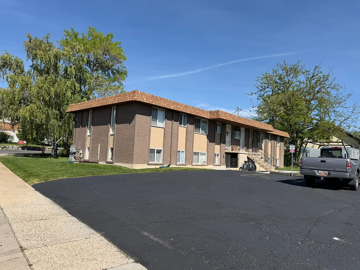 Building Photo - 473 N Main St #2