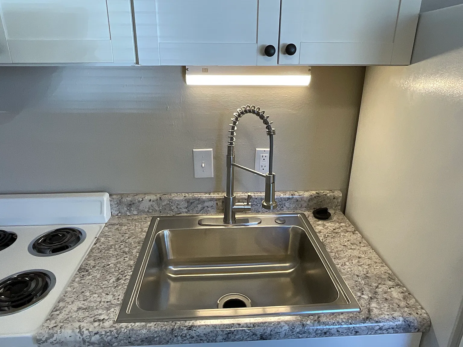 Studio, 450 sqft, $725 — Photo 4