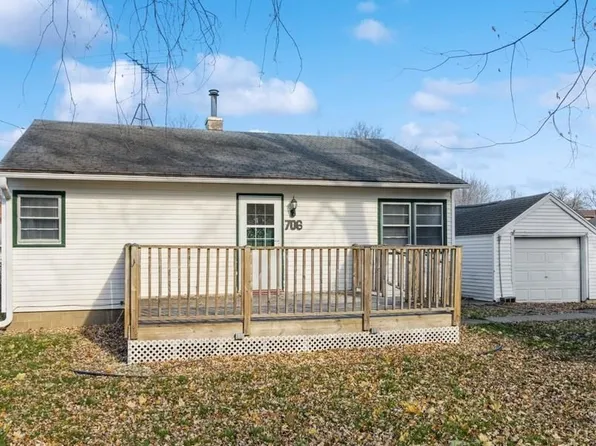 706 W Maple St, Williamsburg, IA 52361