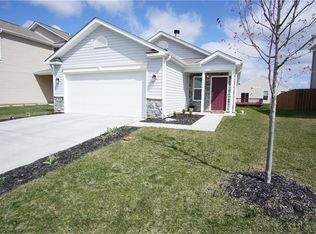 5774 White Pine Rd, Whitestown, IN 46075