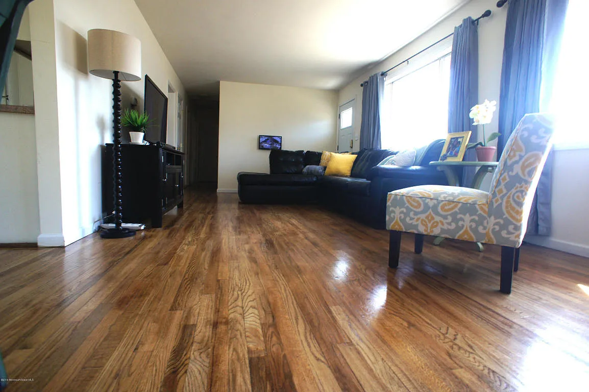 14 Beam Ave photo 1