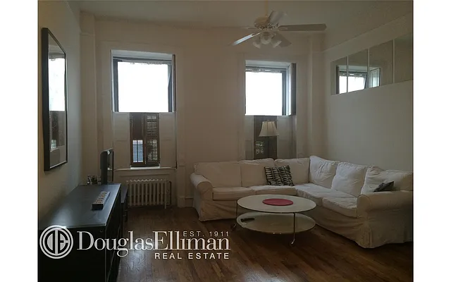 Rented by Douglas Elliman | media 19