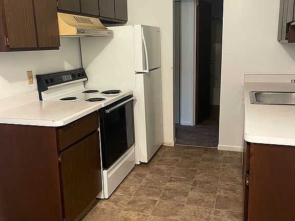 4th image of 8 Griffin Ct #1