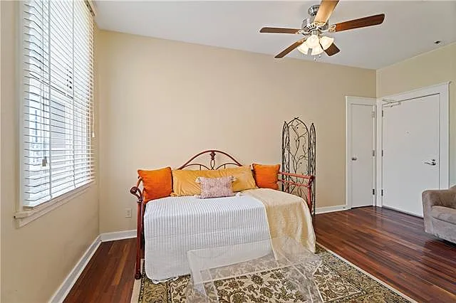 1224 Saint Charles Ave #214 — Photo 7