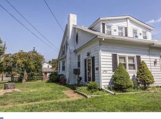 25 S Elm Ave, Aldan, PA 19018