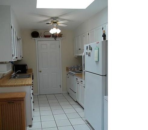 4th image of 4808 Croft Ct