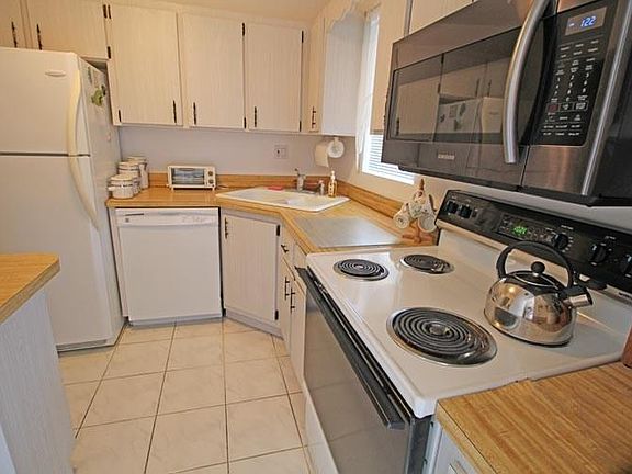 5th image of 1923 SW Palm City Rd APT G