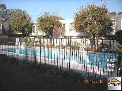 5th image of 15031 Chatsworth St APT 4