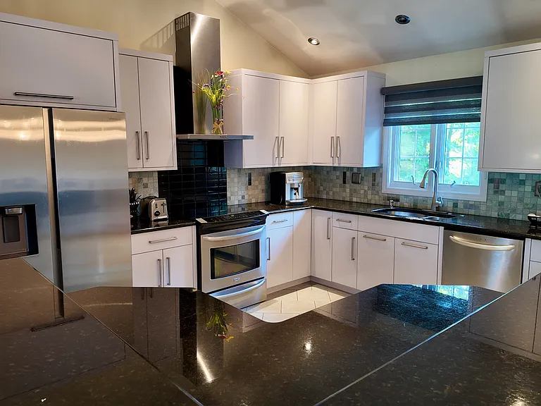 8 Hattie Ln — Photo 6