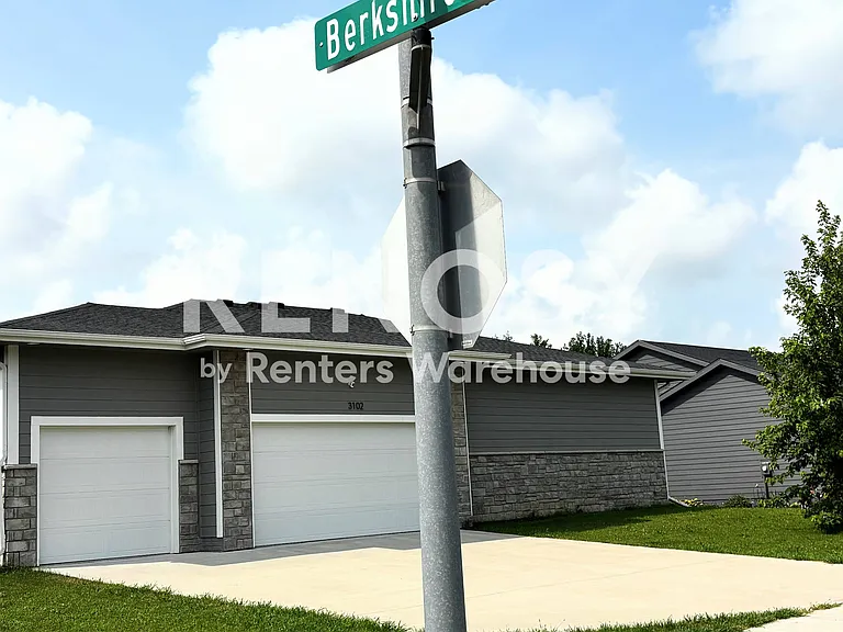 16643 Wilden Dr — Photo 3