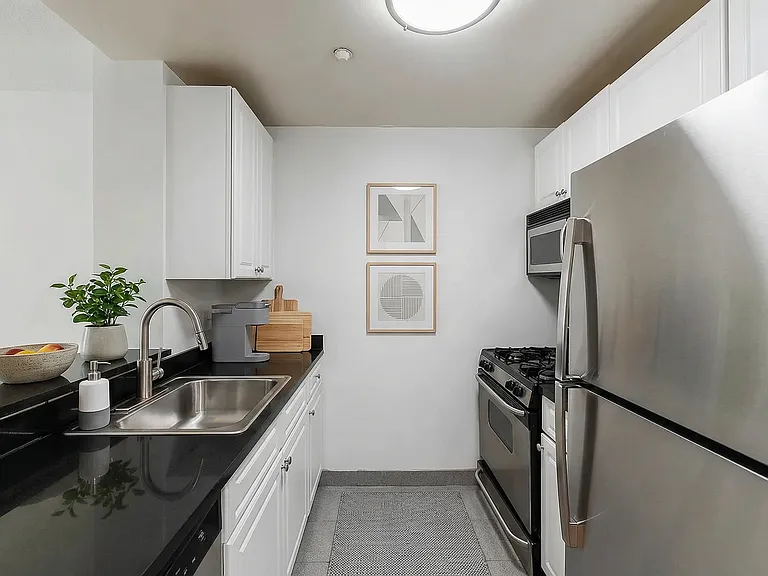 1955 1st Ave #429 — Photo 4