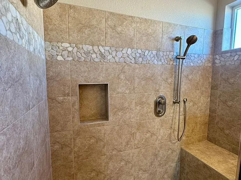 406 Heirloom St — Photo 8