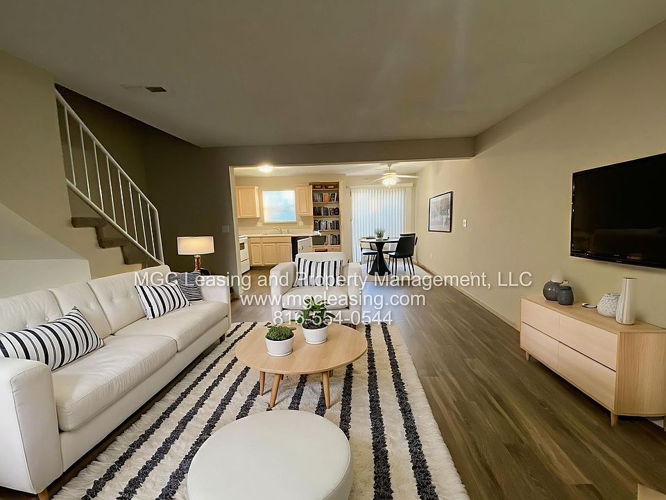 1st image of 900 Garden Dr #906