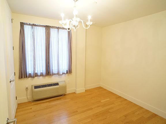 5th image of 2155 Daly Ave #2A