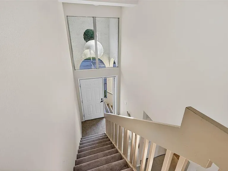 4843 Napoli Ct NE — Photo 13