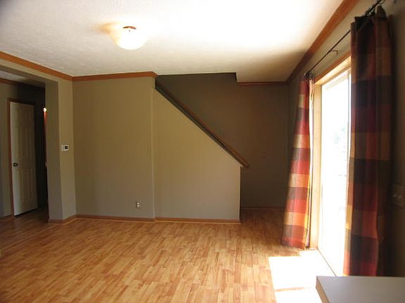 Spacious Dining Area