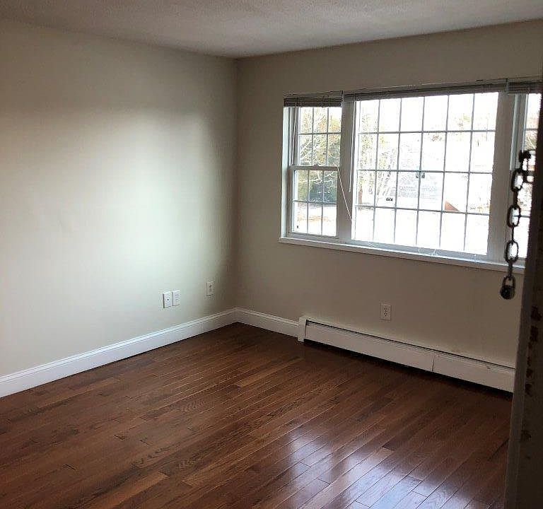 21 Thomas Ave Bourne MA Zillow