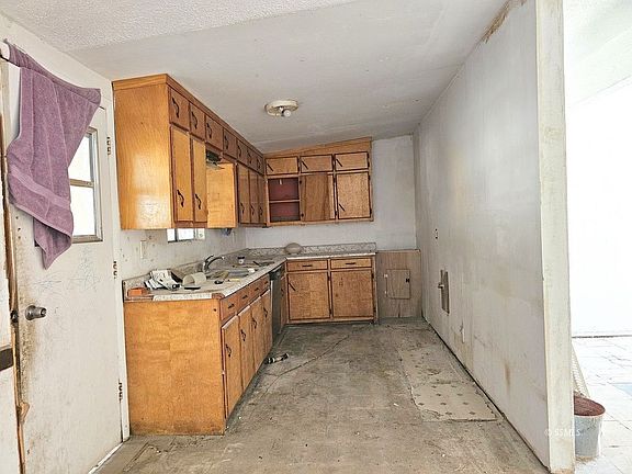 5th image of 82620 3rd St
