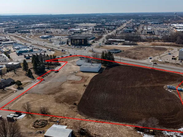 1703 N Casaloma Dr, Appleton, WI 54913