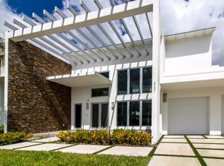 8231 NW 34th Dr, Doral, FL 33122