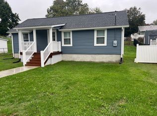642 D St, Staunton, VA 24401