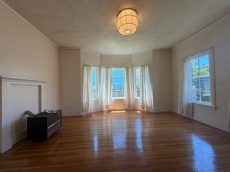 2030 Ashby Ave #3 — Photo 3