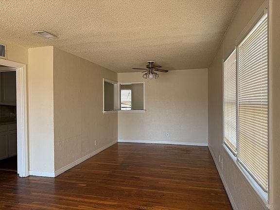3rd image of 2307 Milburn Ave