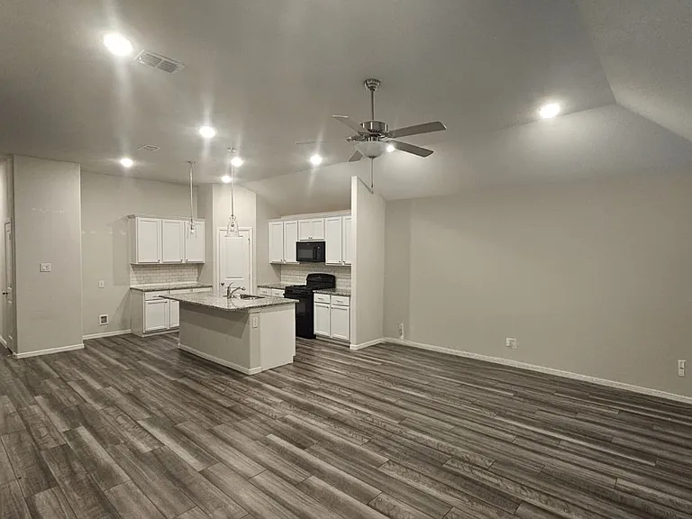 1944 Javelina St — Photo 7