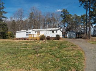 3327 Roundcliff Dr, Concord, NC 28025