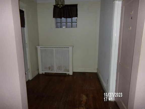 3rd image of 5024 Ray Ave