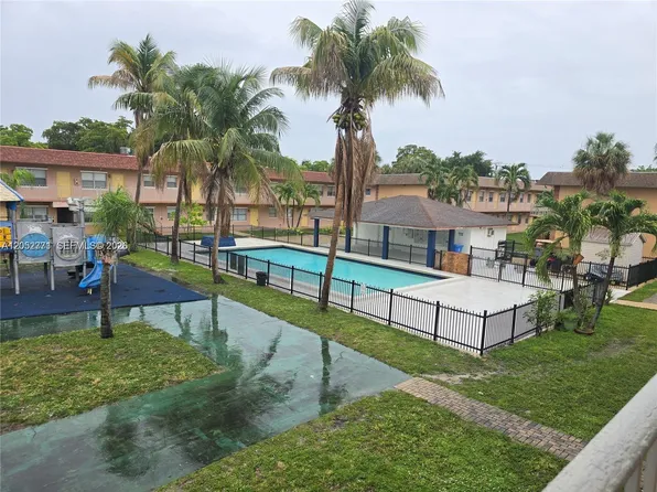 101 NE 41st St, Oakland Park, FL