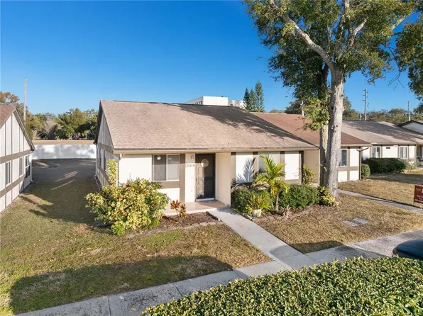 2888 Bancroft Cir E APT 5A, Palm Harbor, FL 34683