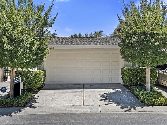 4th image of 14686 Fieldstone Dr