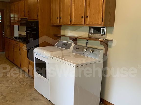 5th image of 4876 Church Ln