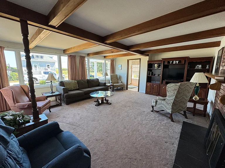 72 Oceanside Dr — Photo 13